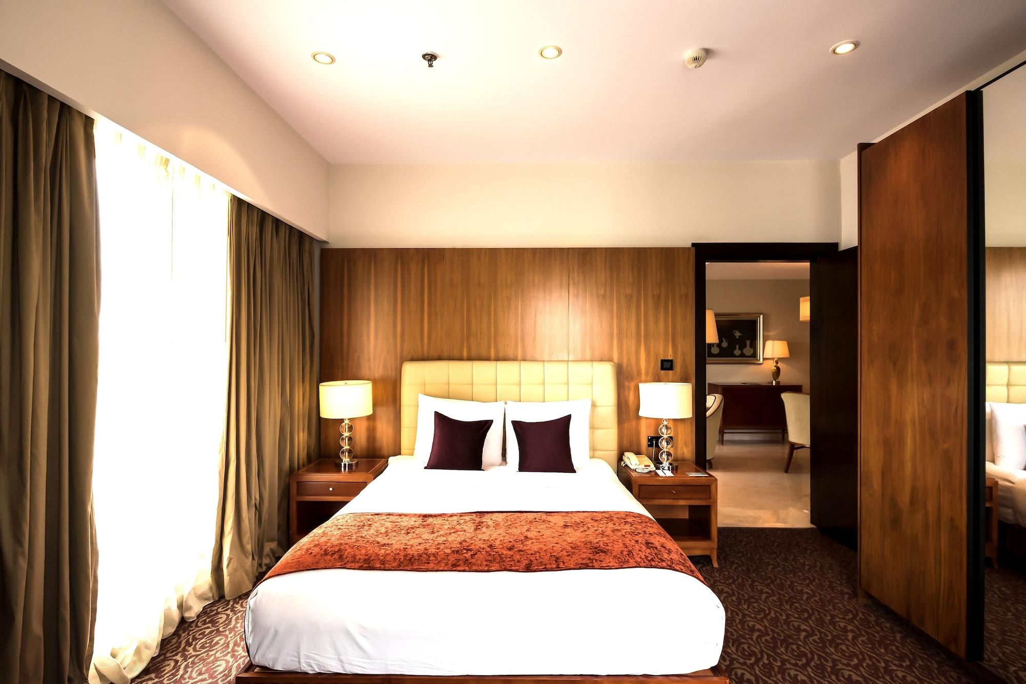 Oakwood Premier Prestige Bangalore Exterior photo