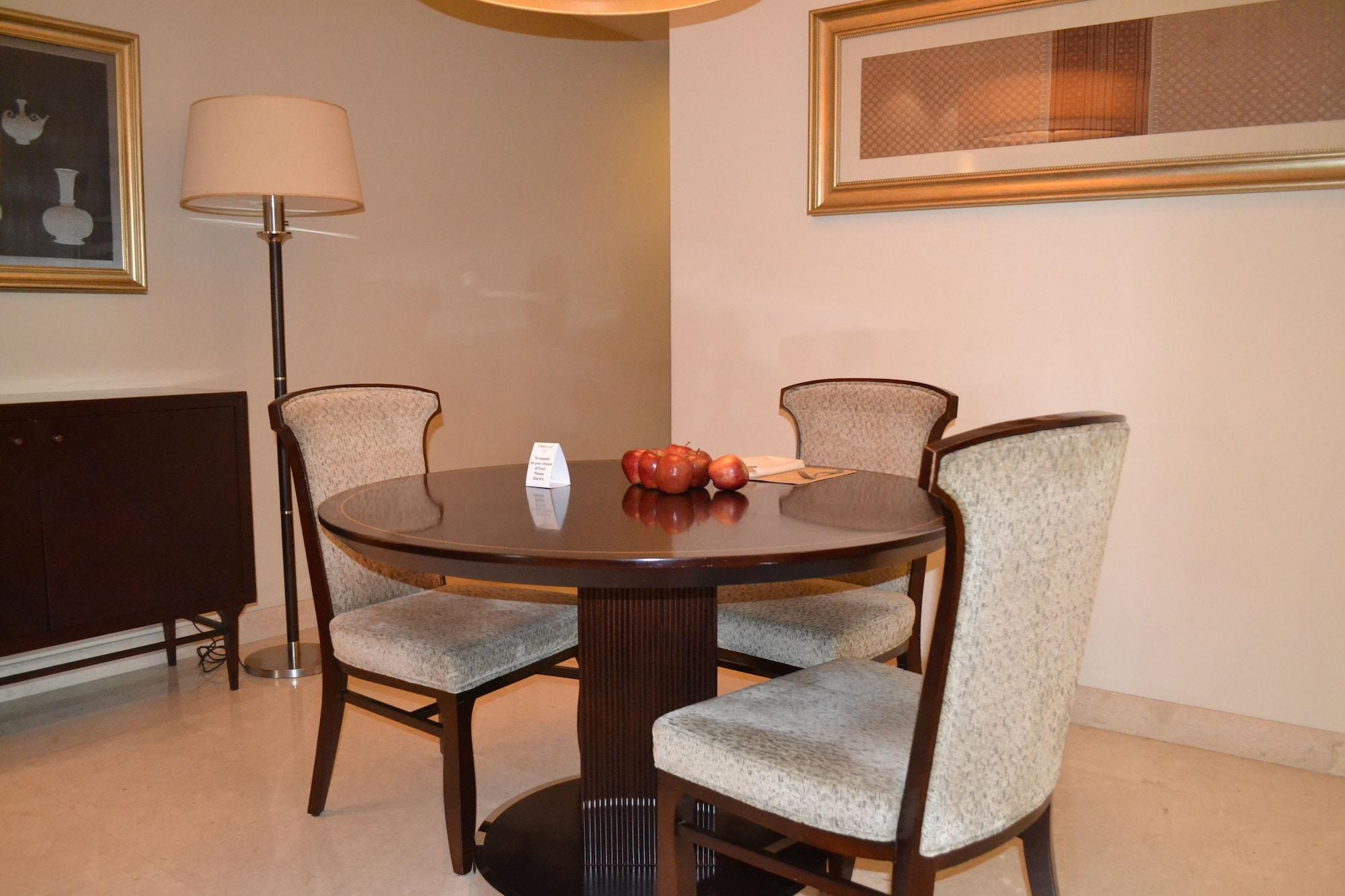 Oakwood Premier Prestige Bangalore Exterior photo