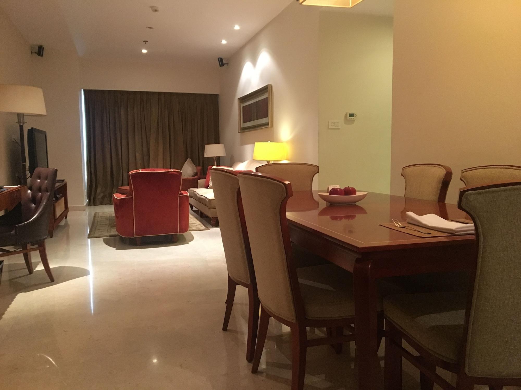 Oakwood Premier Prestige Bangalore Exterior photo