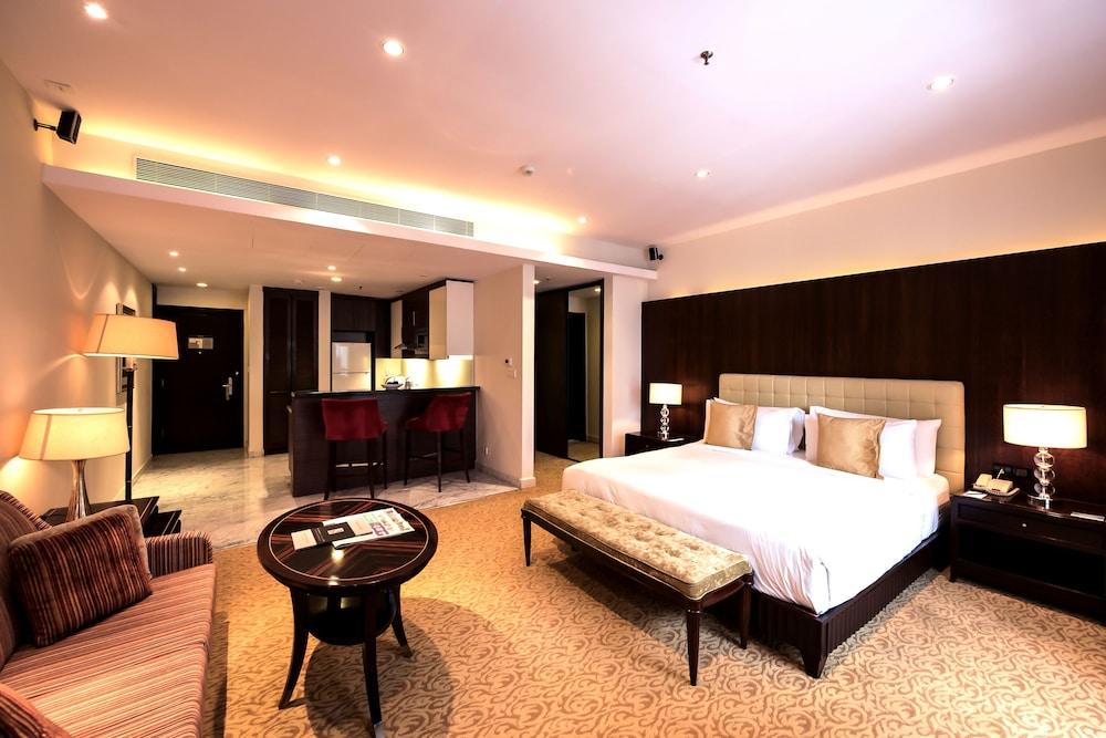 Oakwood Premier Prestige Bangalore Exterior photo