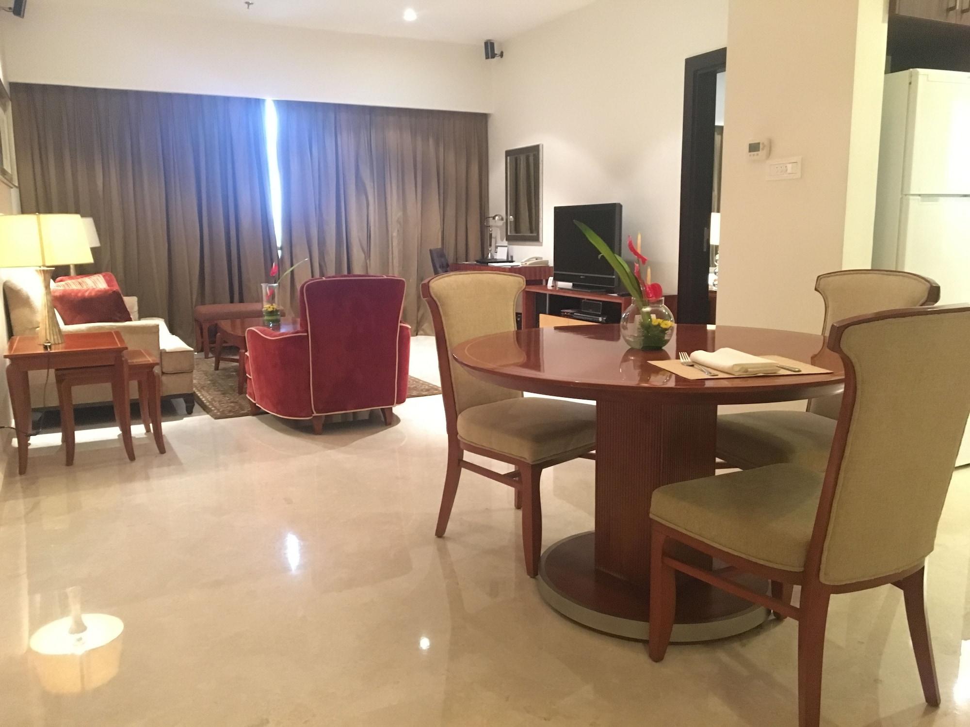 Oakwood Premier Prestige Bangalore Exterior photo