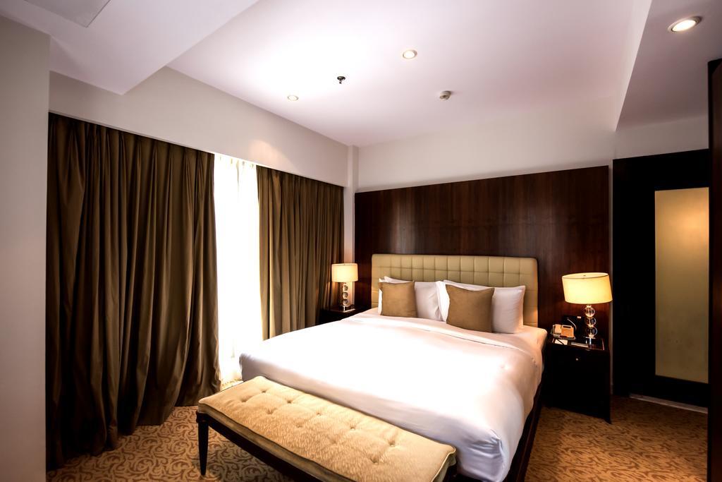 Oakwood Premier Prestige Bangalore Exterior photo